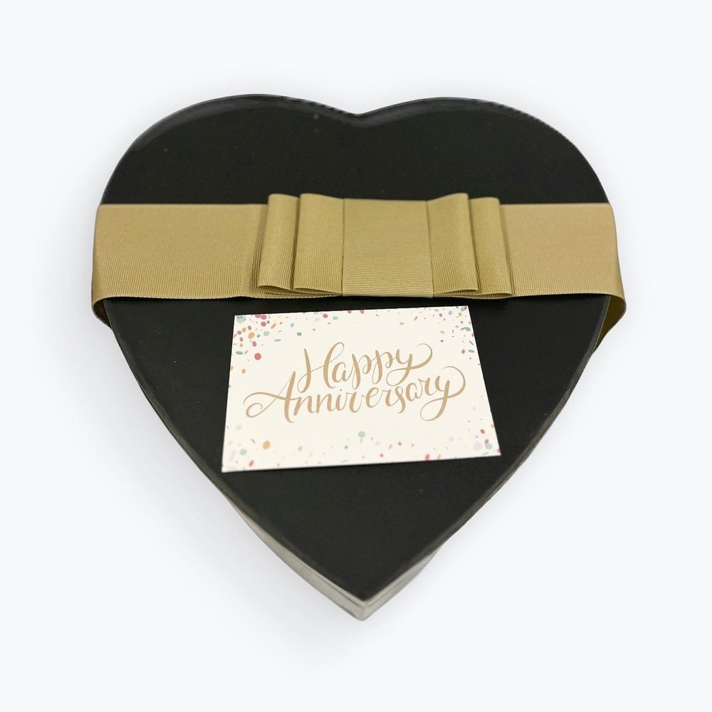 anniversary-gift-hamper-for-her-hampers-box