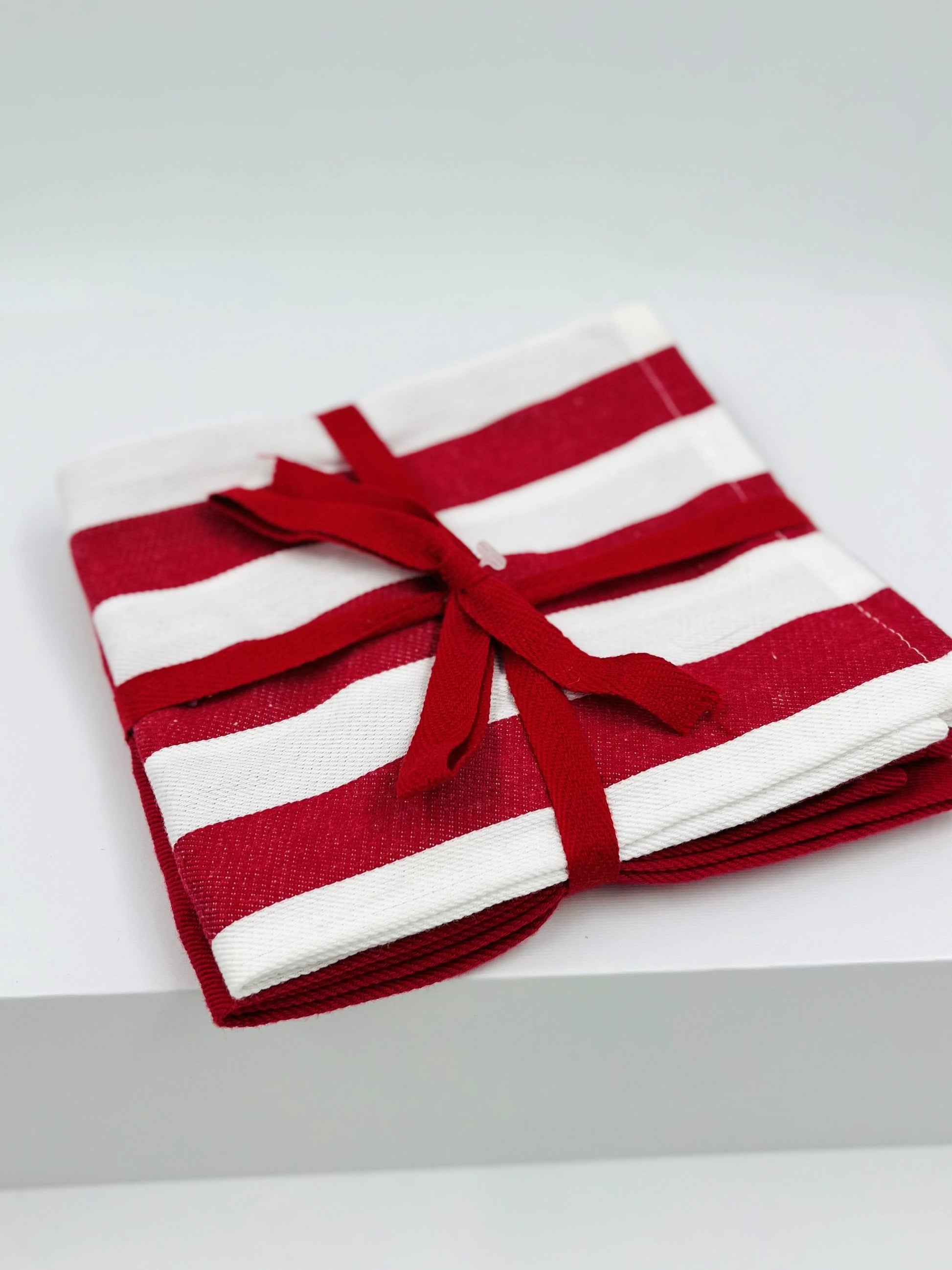 gift-hamper-red-times-tea-towels-hamper-delight-gift-hampers