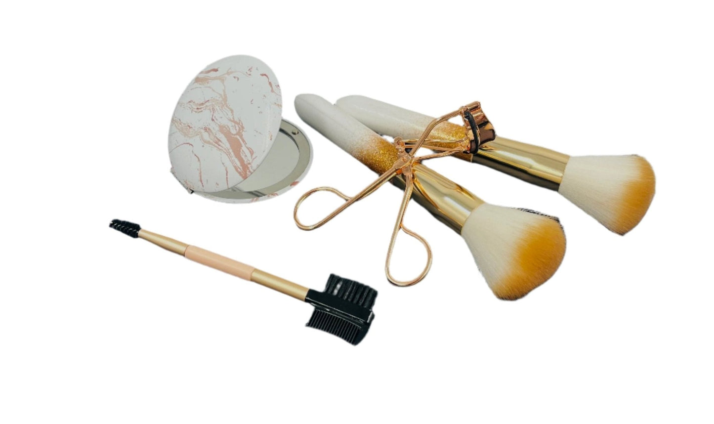 gifts-for-mums-birthday-pink-pamper-hamper-brush