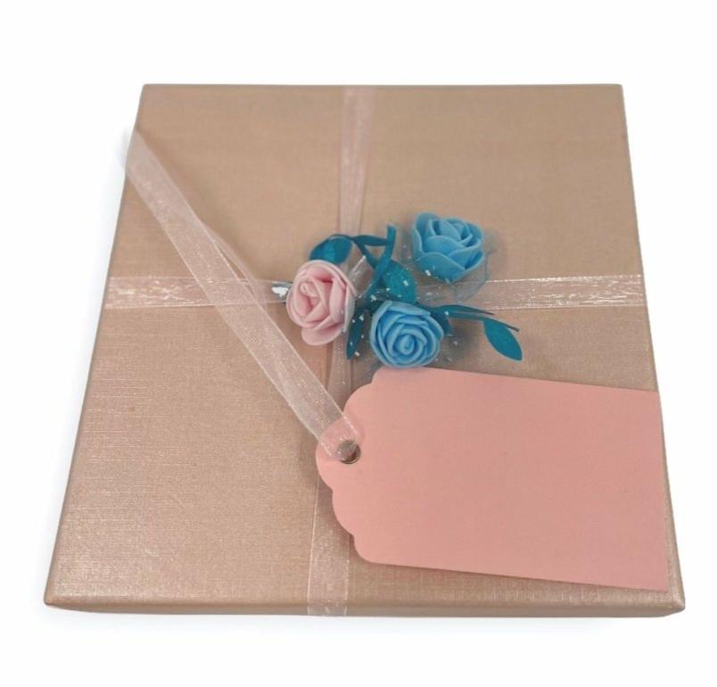 hamper-delight-gift-hampers-gift-present-cute-pink-gift-box