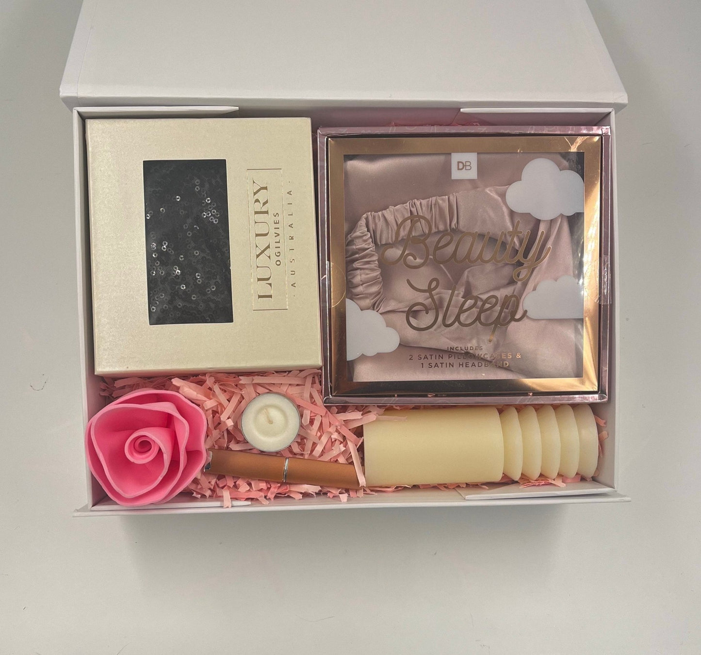 gift-present-for-her-with-love-hamper-delight-gift-hampers