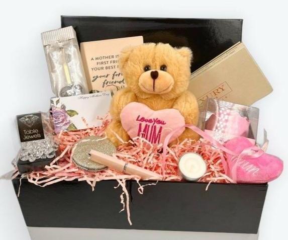 hamper-delight-gift-hampers-gifts-for-her-glam-me-up-case