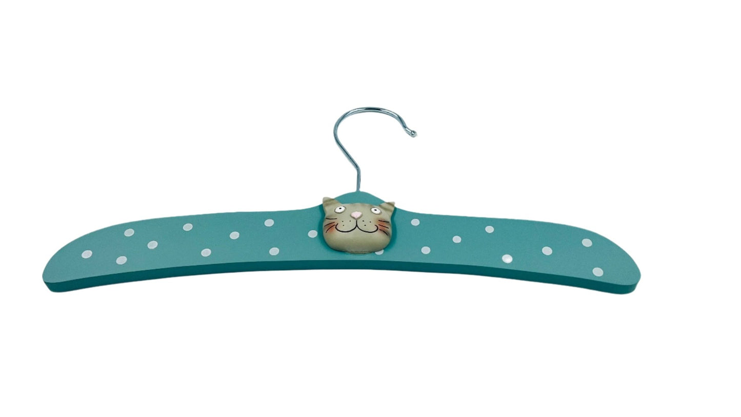 newborn-hamper-gift-baby-coat-hanger-hamper-delight-gift-hampers