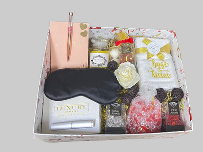 christmas-hamper-red-luxury-gift-hamper-for-her
