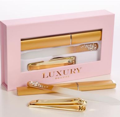 luxury-gift-hamper-for-her-manicure-kit-lazy-gift-hampers