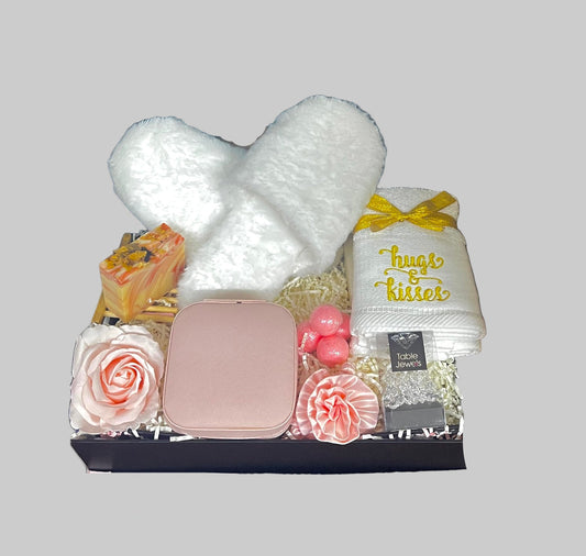 gift-hamper-pack-for-her-hamper-delight-gift-hampers