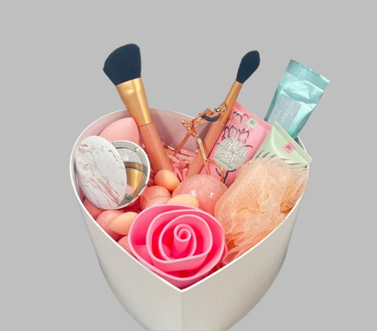 hamper-delight-gift-hampers-anniversary-gift-hamper-pamper-heart