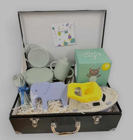 Newborn-Gift-Hamper-Baby-Boy-Gifts-lazy-gift-hampers