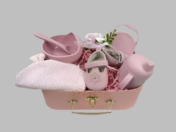 newborn-hamper-gift-baby-girl-hamper-delight-gift-hampers