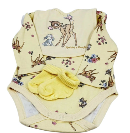 Newborn-Gift-Hamper-Bambi-Hampers-Australia-outfit