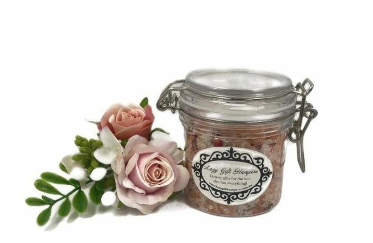 pink-himalayan-milk-bath-soak-hamper-delight-gift-hampers-jar